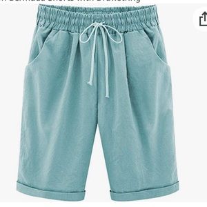 Turquoise Bermuda shorts 🩳